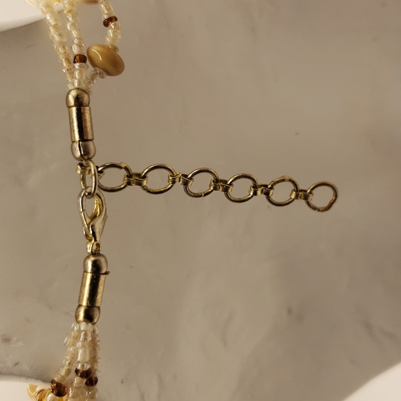 EUC Vintage Triple Strand Shades of Beige Glass Beaded 18" Necklace - Picture 3 of 9